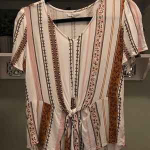 Flutter sleeve blouse